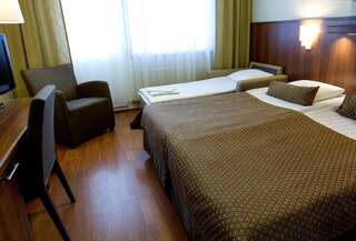 Отель Spa Hotel Rauhalahti Куопио Двухместный номер с 1 кроватью или 2 отдельными кроватями и доступом в спа-центр-9
